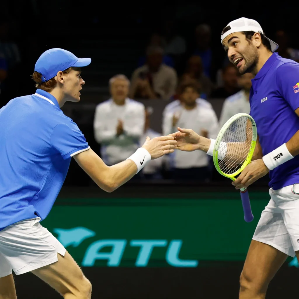 scopri l'emozionante sfida tra jannik sinner e matteo berrettini nella coppa davis, dove la velocità e la tenacia dei due talenti italiani si scontrano per la gloria nazionale. non perdere l'azione avvincente di questi fuoriclasse del tennis!